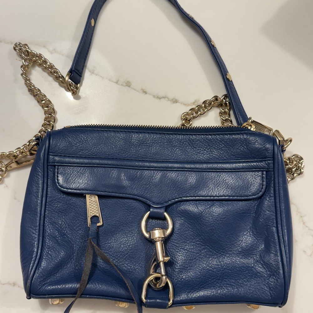 Barely used Rebecca Minkhoff purse.